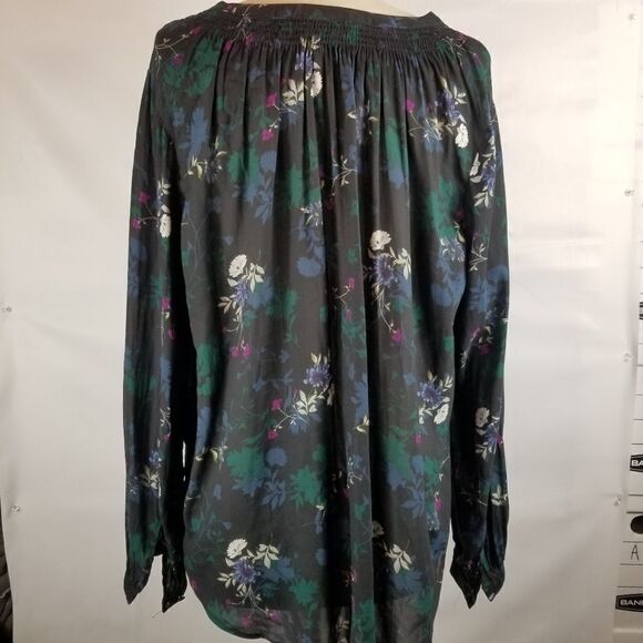 TORRID Size 0. Peasant style blouse. BLACK, GREEN. - Picture 3 of 13